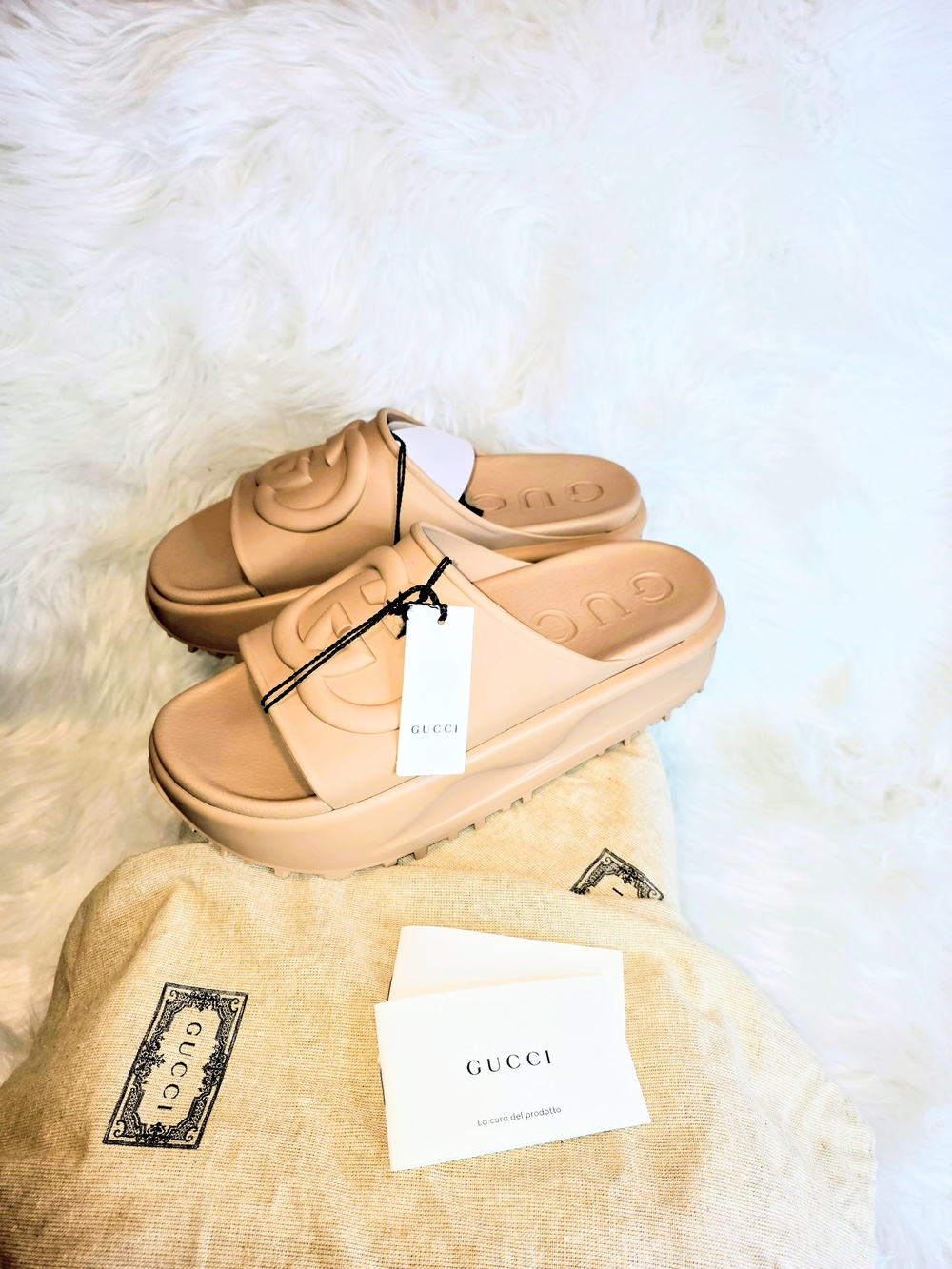 Gucci GG Tan Soft Rubber Logo Slide Sandals NWT Full Inclusion Size 41  $790 - Picture 3 of 11